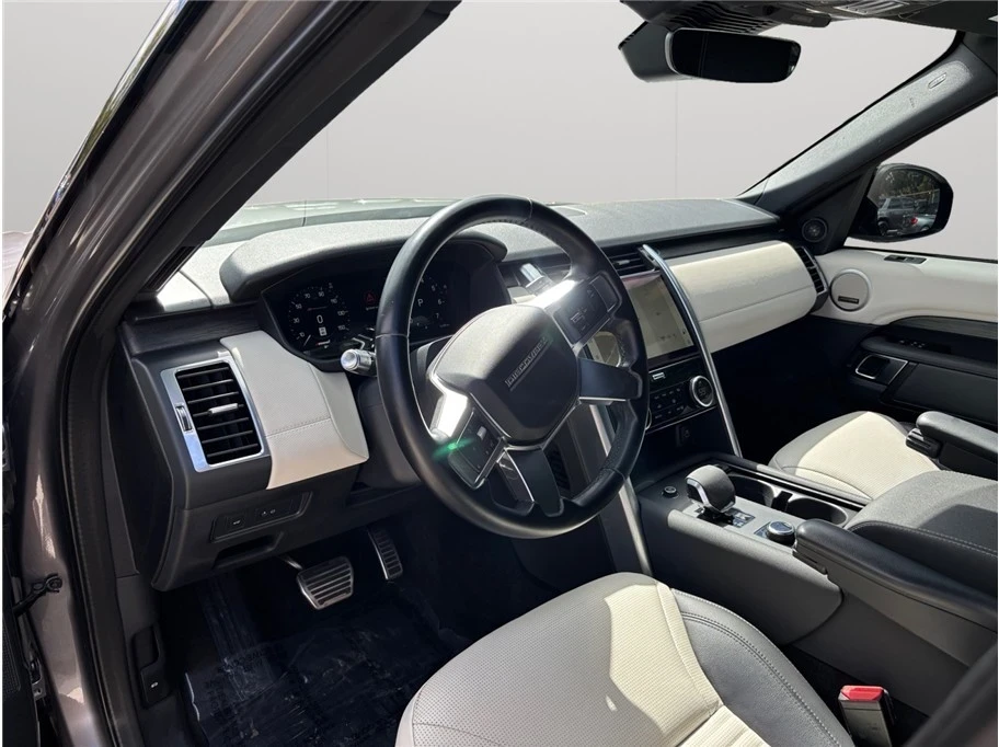 2022 Land Rover Discovery 5th Gen - Image 6 of 21