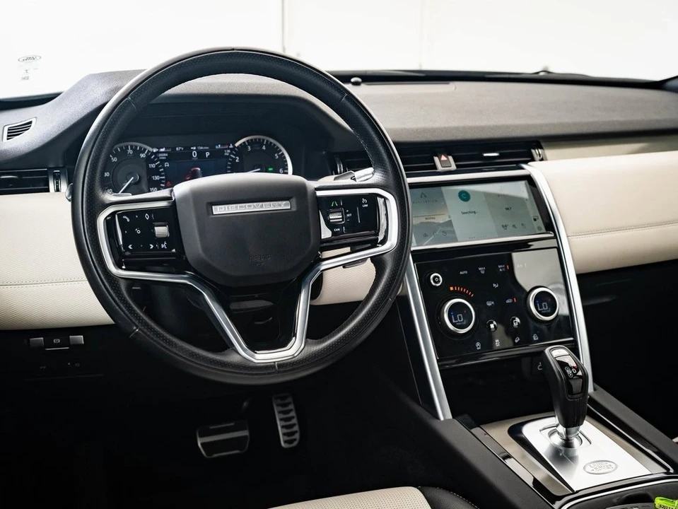 2022 Land Rover Discovery 5th Gen - Image 4 of 21