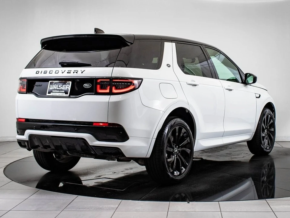 2022 Land Rover Discovery 5th Gen - Image 10 of 21