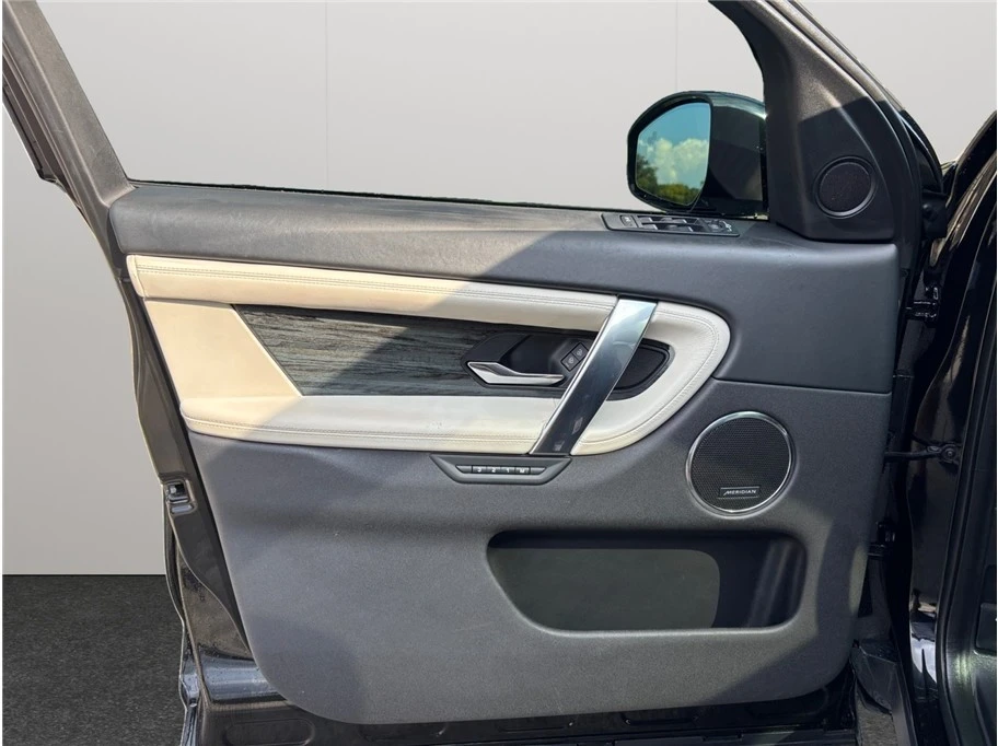 2022 Land Rover Discovery 5th Gen - Image 20 of 21