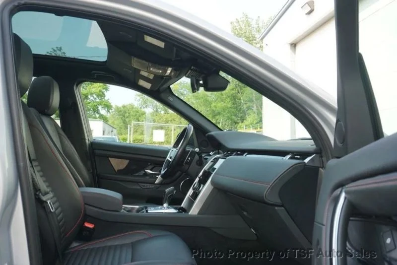 2022 Land Rover Discovery 5th Gen - Image 11 of 12