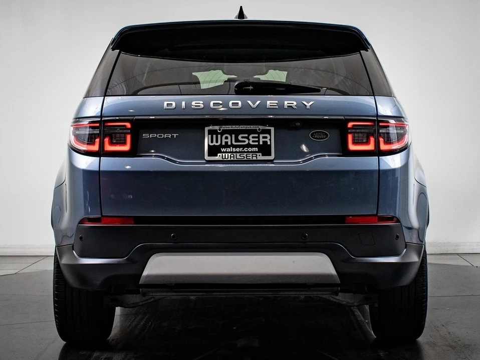 2022 Land Rover Discovery 5th Gen - Image 7 of 21