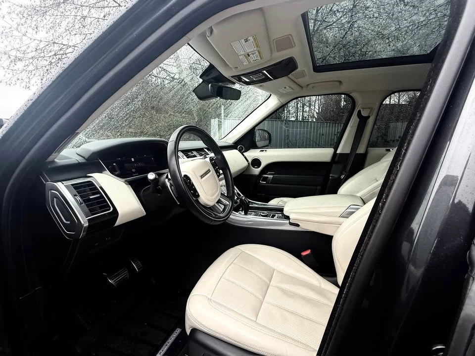 2022 Land Rover Range Rover L460 - Image 9 of 16