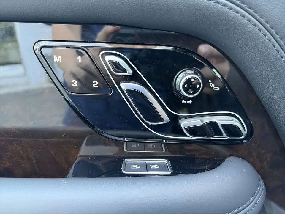 2022 Land Rover Range Rover L460 - Image 13 of 14