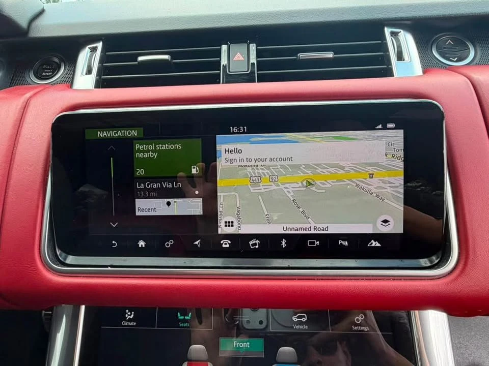2022 Land Rover Range Rover L460 - Image 17 of 20