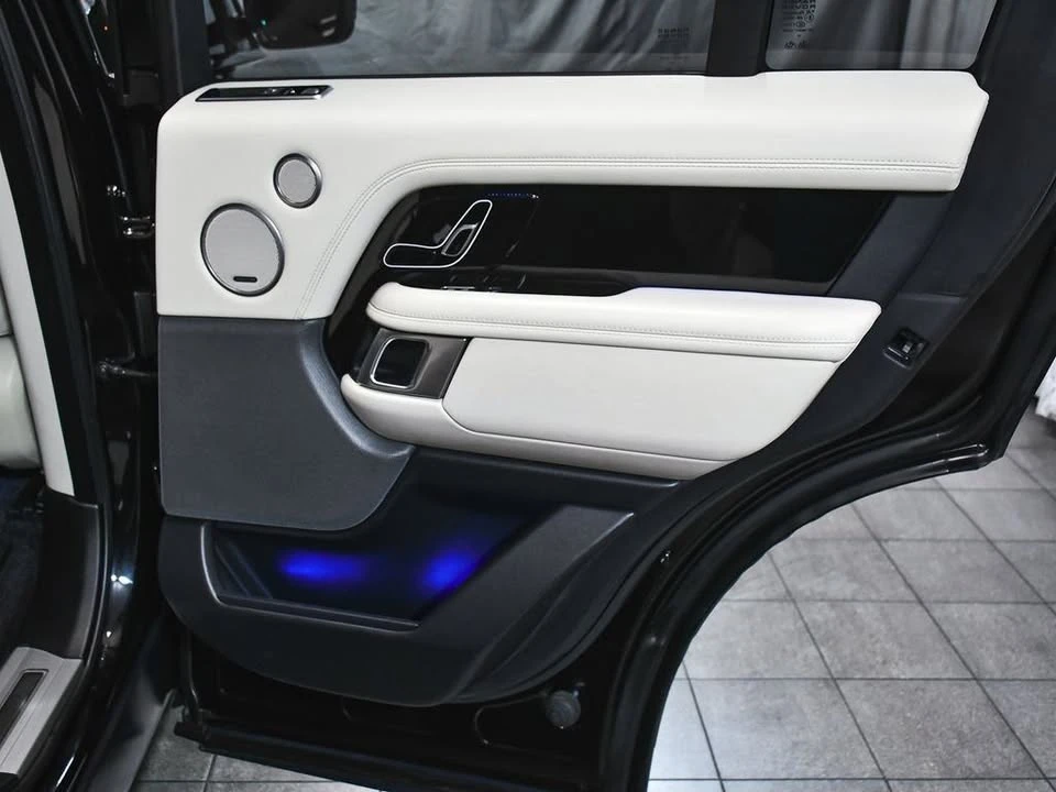 2022 Land Rover Range Rover L460 - Image 15 of 20