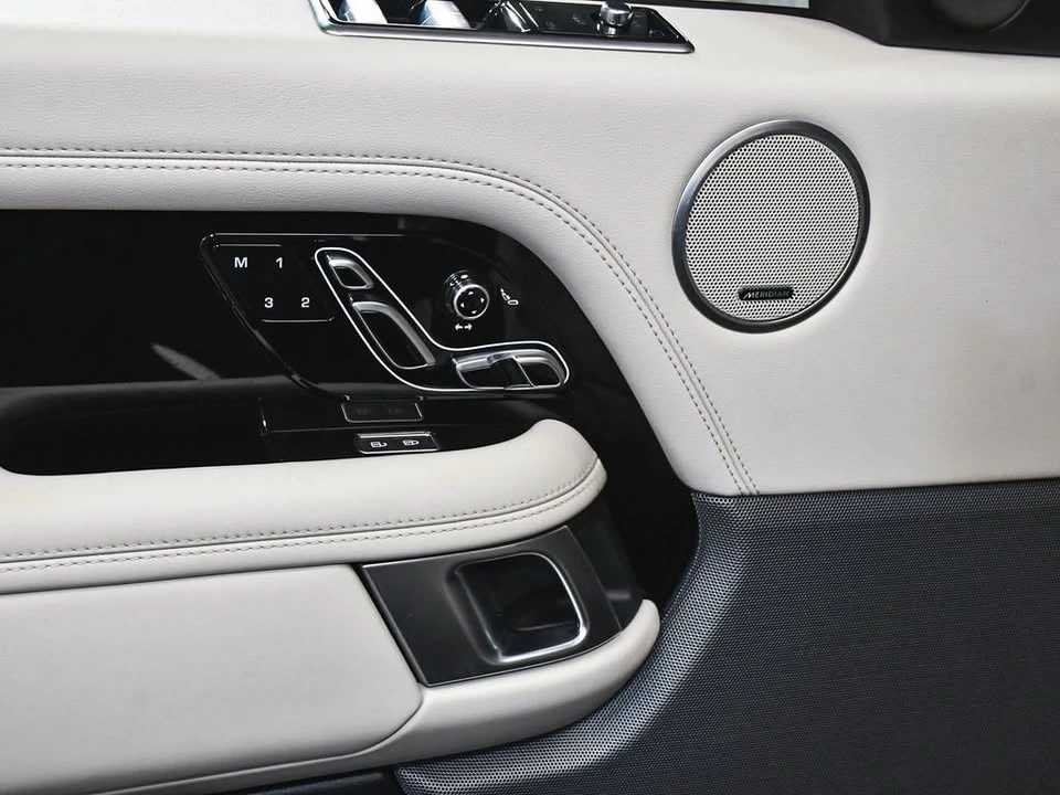 2022 Land Rover Range Rover L460 - Image 11 of 20