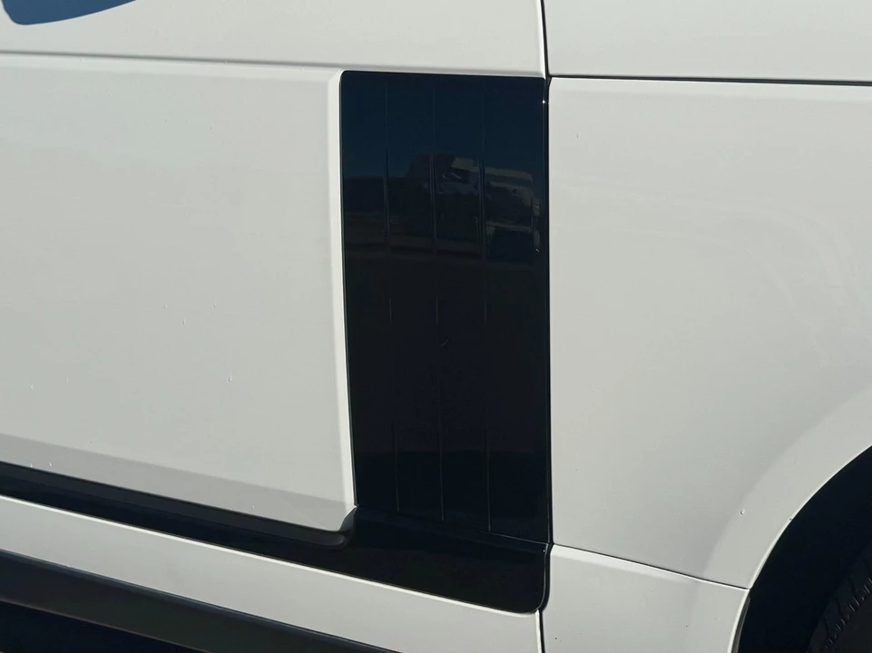 2022 Land Rover Range Rover L460 - Image 11 of 12