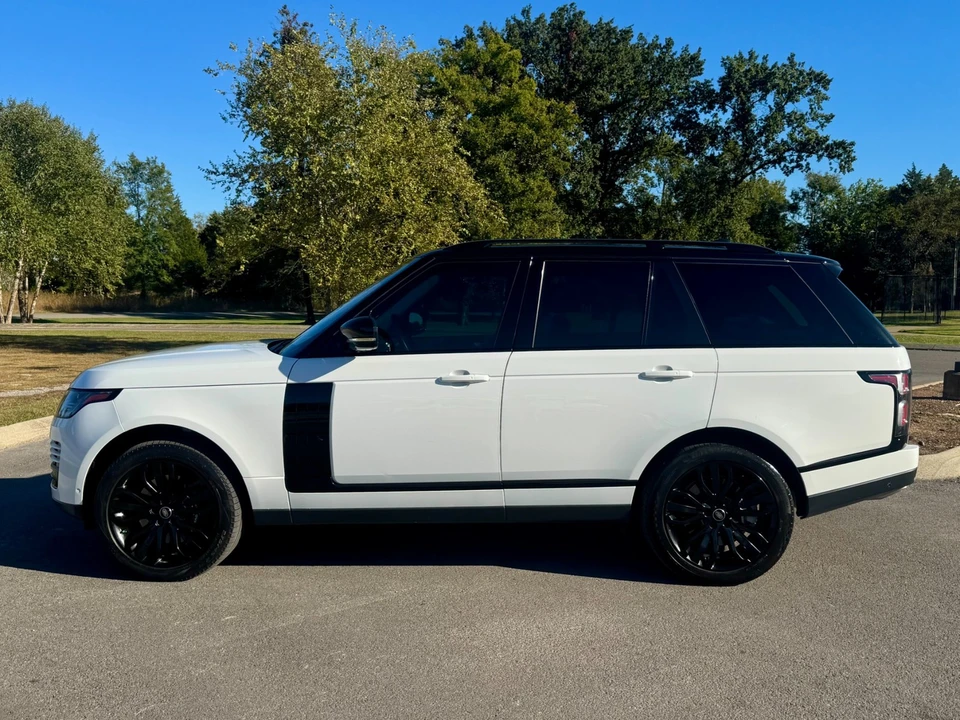 2022 Land Rover Range Rover L460 - Image 8 of 12