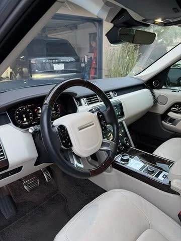 2022 Land Rover Range Rover L460 - Image 5 of 11
