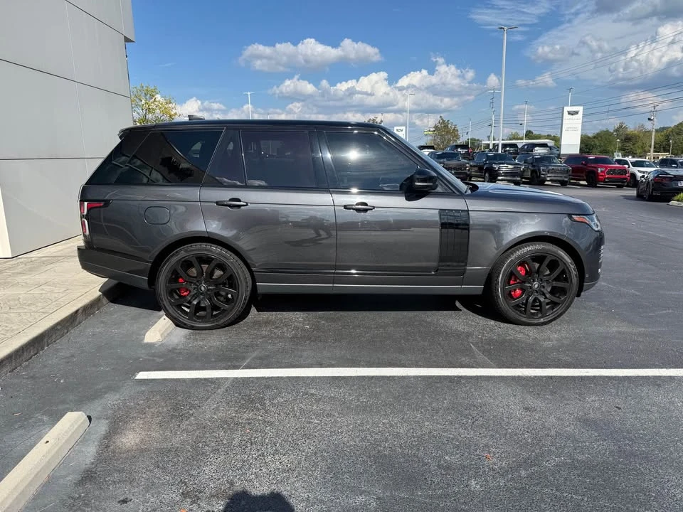 2022 Land Rover Range Rover L460 - Image 2 of 10