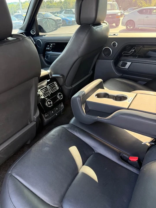 2022 Land Rover Range Rover L460 - Image 9 of 10