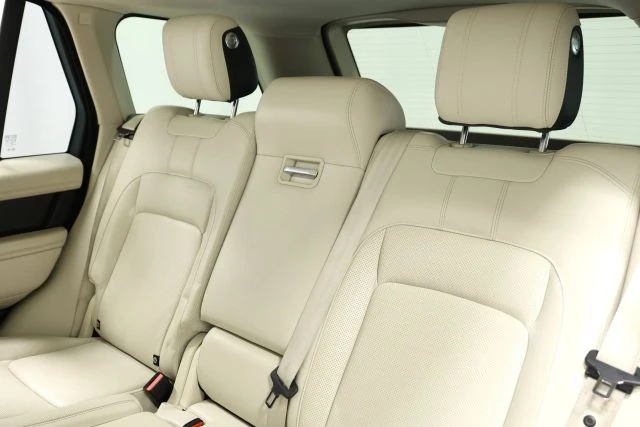 2022 Land Rover Range Rover L460 - Image 3 of 12