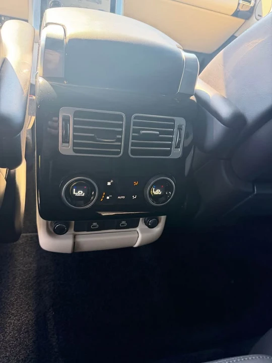 2022 Land Rover Range Rover L460 - Image 16 of 16