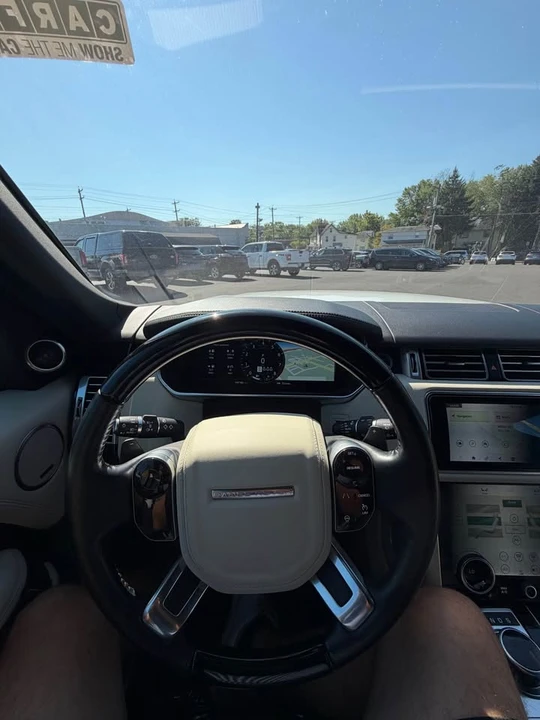 2022 Land Rover Range Rover L460 - Image 10 of 16