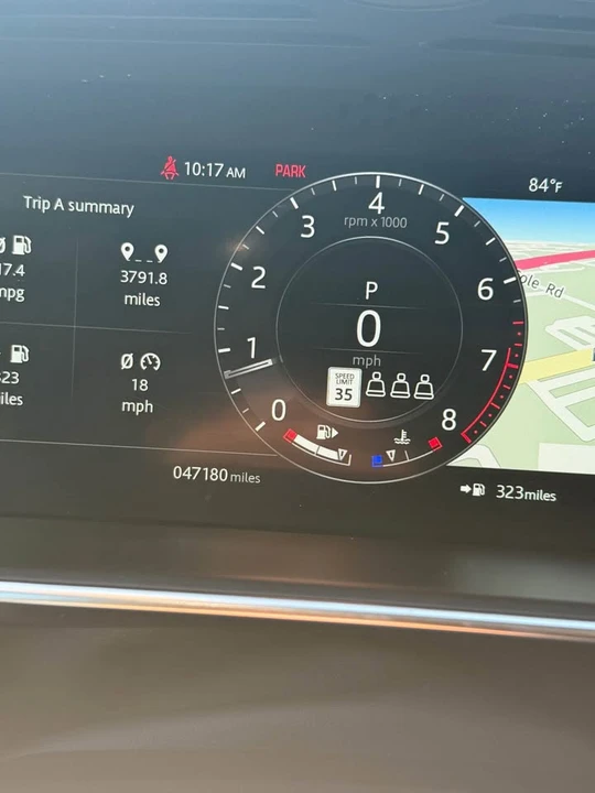 2022 Land Rover Range Rover L460 - Image 11 of 16