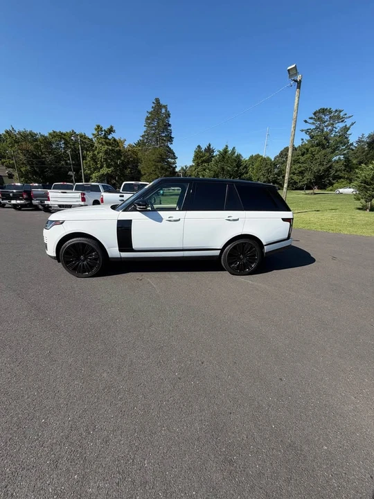 2022 Land Rover Range Rover L460 - Image 3 of 16