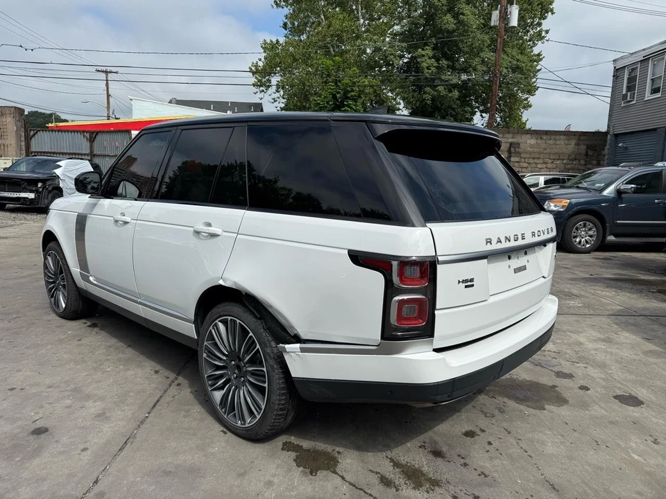 2022 Land Rover Range Rover L460 - Image 5 of 31