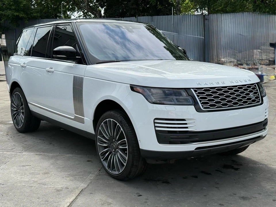 2022 Land Rover Range Rover L460 - Image 3 of 31
