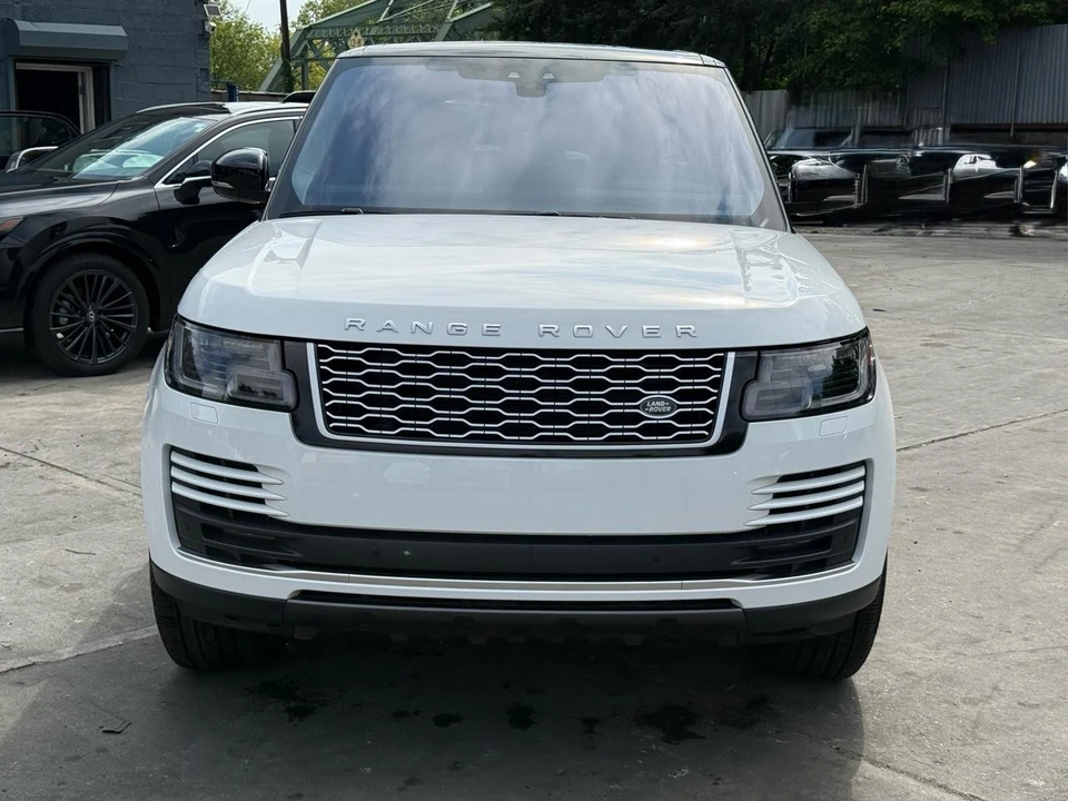 2022 Land Rover Range Rover L460 - Image 2 of 31