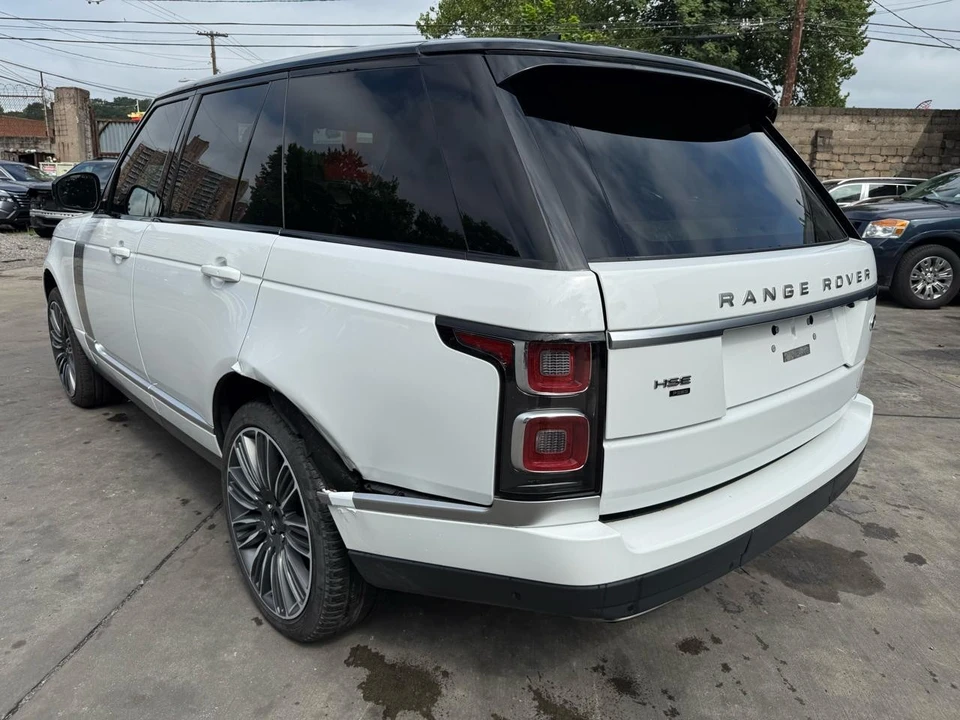 2022 Land Rover Range Rover L460 - Image 9 of 31