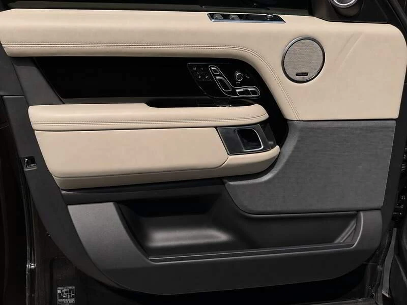 2022 Land Rover Range Rover L460 - Image 9 of 16
