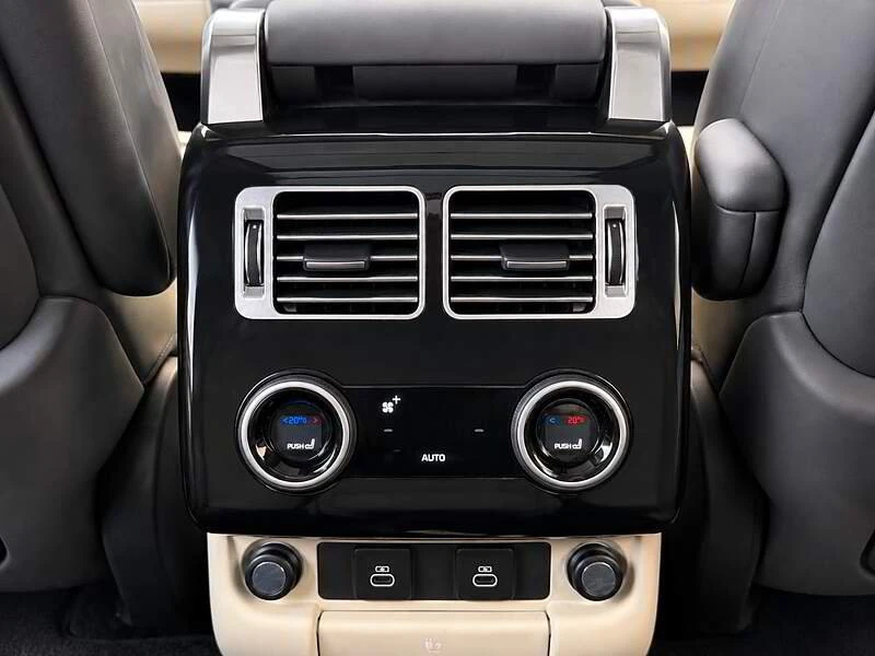 2022 Land Rover Range Rover L460 - Image 15 of 16