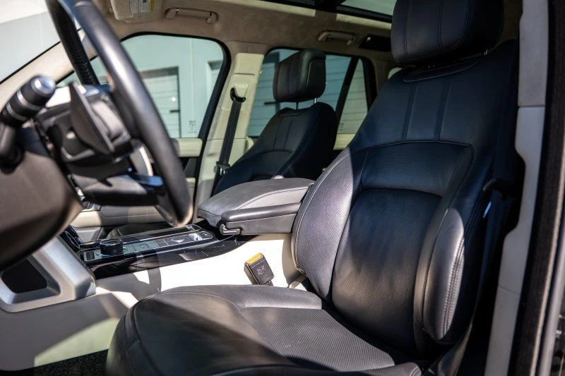 2022 Land Rover Range Rover L460 - Image 18 of 21