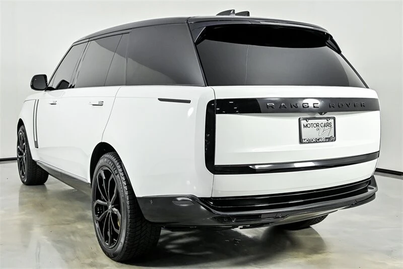 2022 Land Rover Range Rover L460 - Image 8 of 31