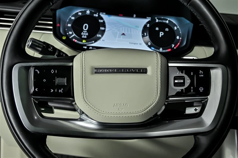 2022 Land Rover Range Rover L460 - Image 22 of 31