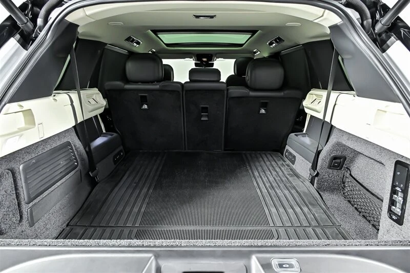2022 Land Rover Range Rover L460 - Image 11 of 31