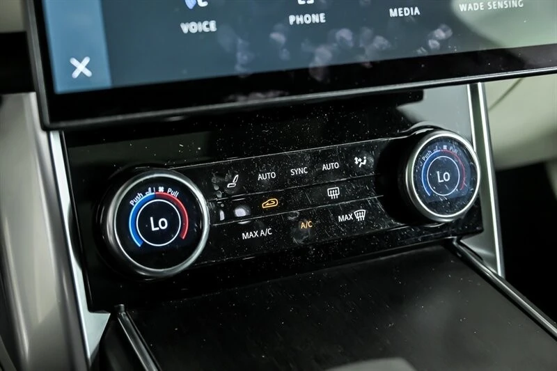 2022 Land Rover Range Rover L460 - Image 28 of 30