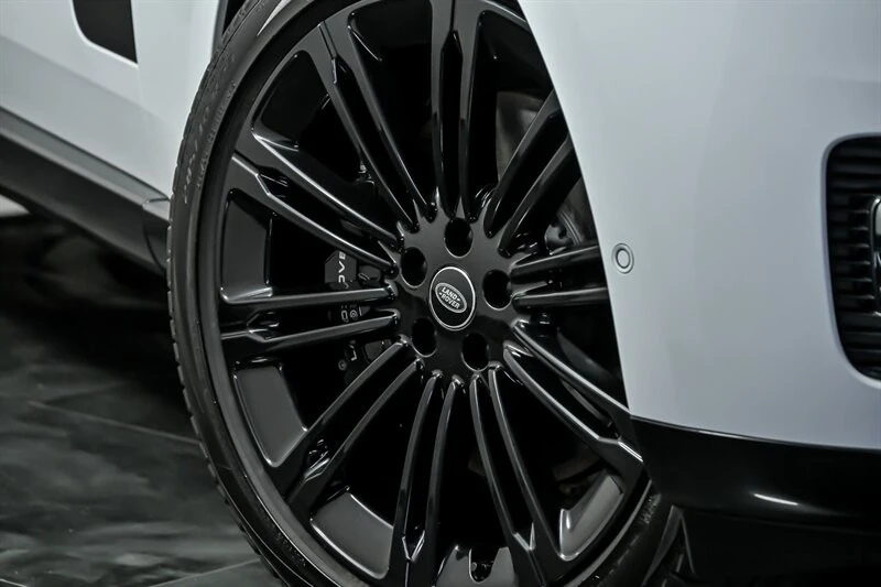 2022 Land Rover Range Rover L460 - Image 3 of 30