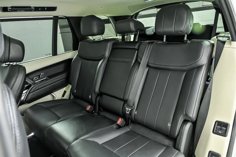 2022 Land Rover Range Rover L460 - Image 19 of 30