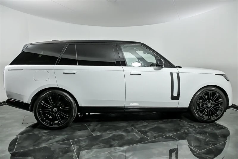 2022 Land Rover Range Rover L460 - Image 9 of 30