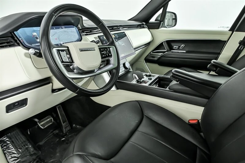 2022 Land Rover Range Rover L460 - Image 15 of 30