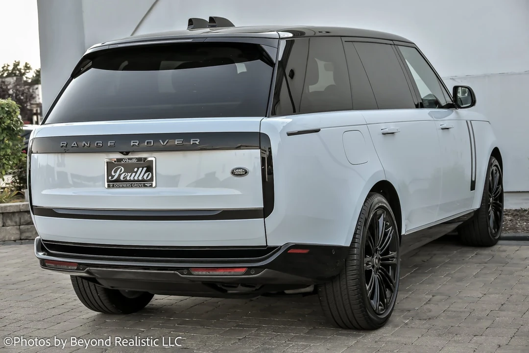 2022 Land Rover Range Rover L460 - Image 8 of 12