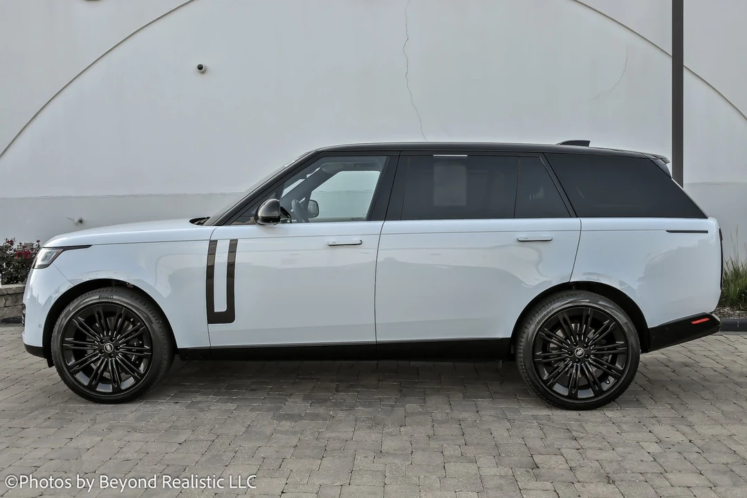 2022 Land Rover Range Rover L460 - Image 5 of 12