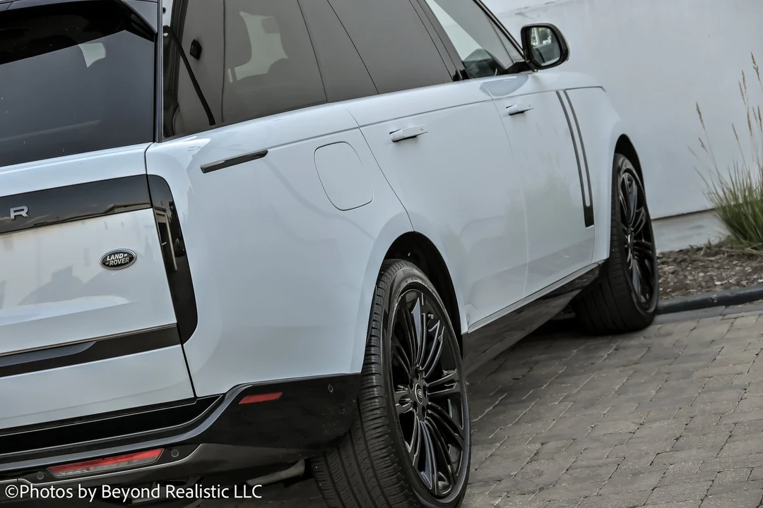 2022 Land Rover Range Rover L460 - Image 9 of 12