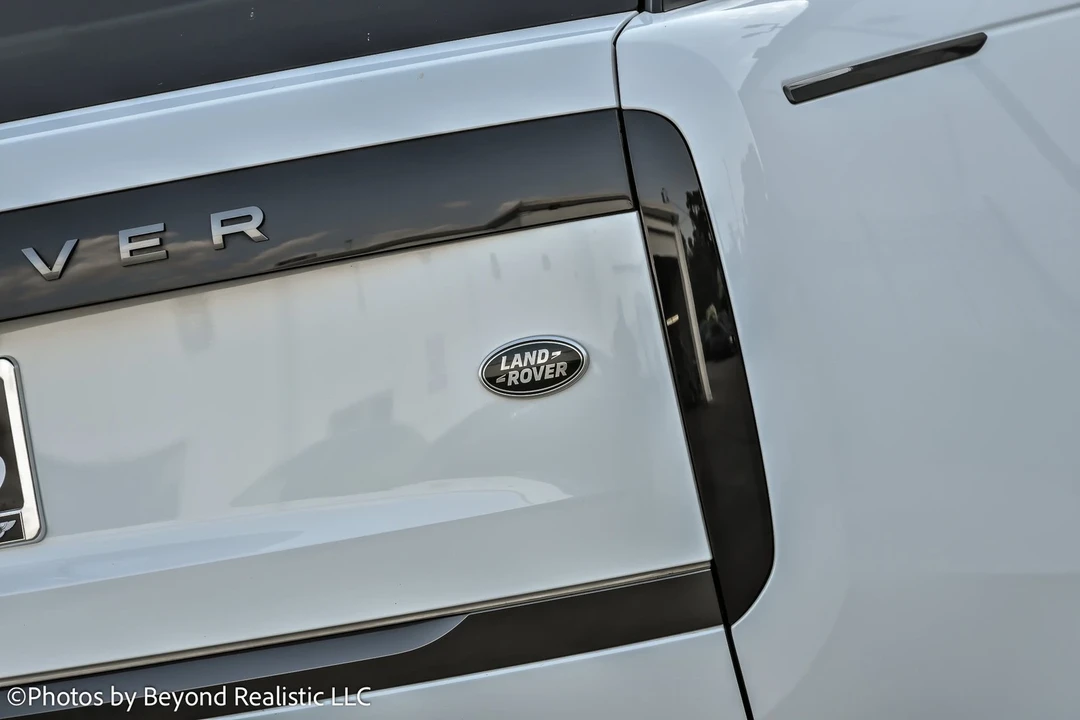 2022 Land Rover Range Rover L460 - Image 16 of 21