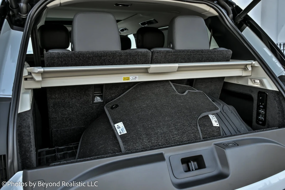 2022 Land Rover Range Rover L460 - Image 17 of 21