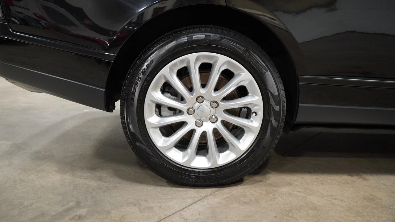 2022 Land Rover Range Rover L460 - Image 19 of 21
