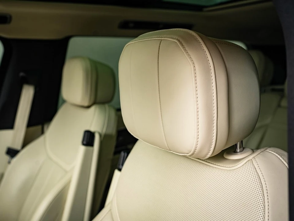 2022 Land Rover Range Rover L460 - Image 19 of 21