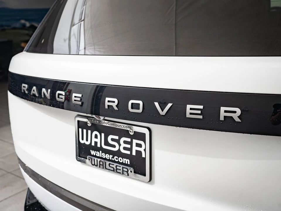 2022 Land Rover Range Rover L460 - Image 9 of 21