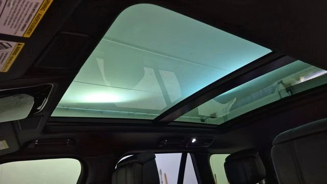 2022 Land Rover Range Rover L460 - Image 7 of 20