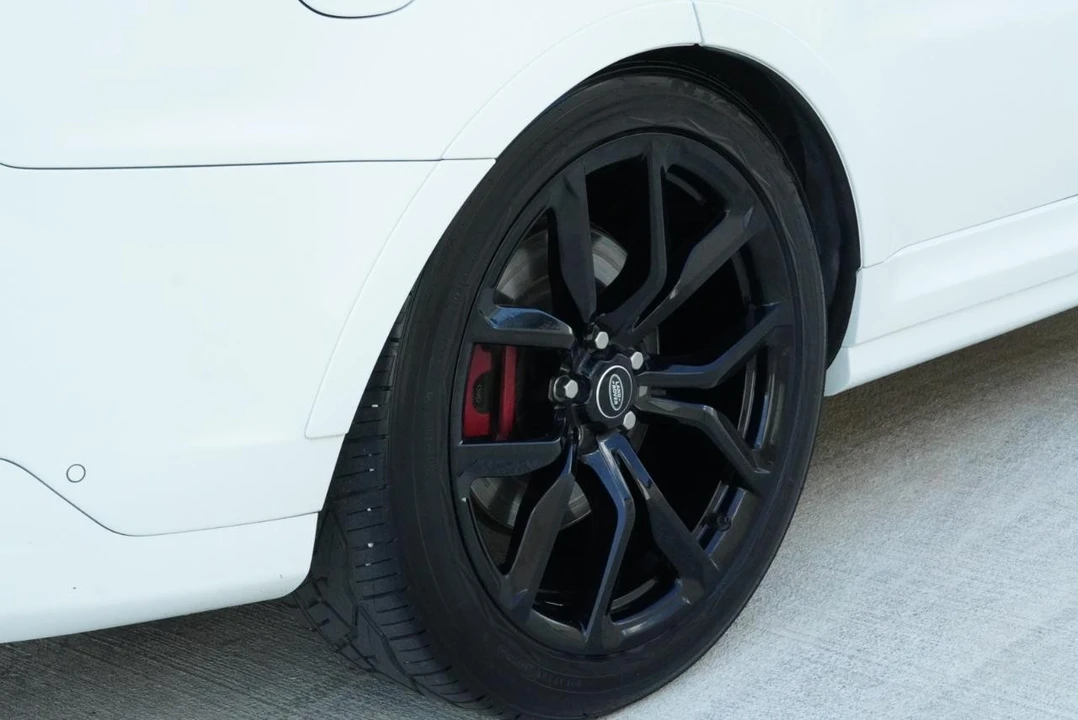 2022 Land Rover Range Rover Sport SVR L494 - Image 9 of 31