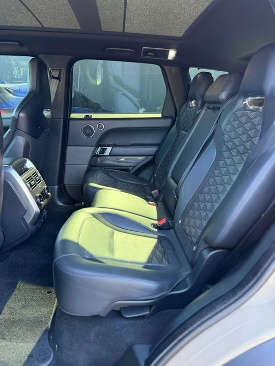 2022 Land Rover - Image 8 of 30