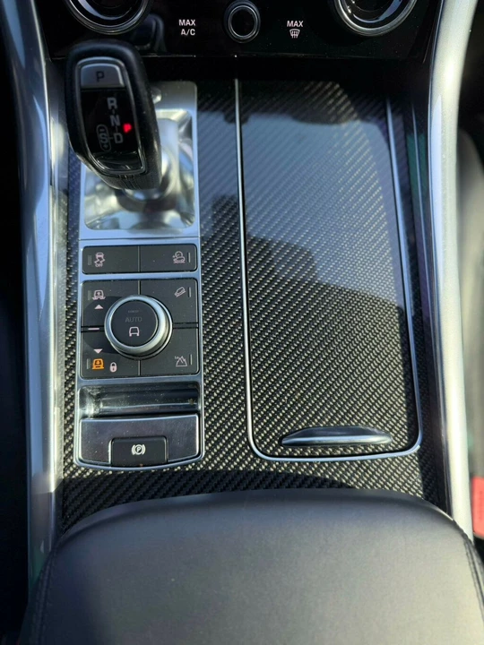 2022 Land Rover - Image 17 of 30