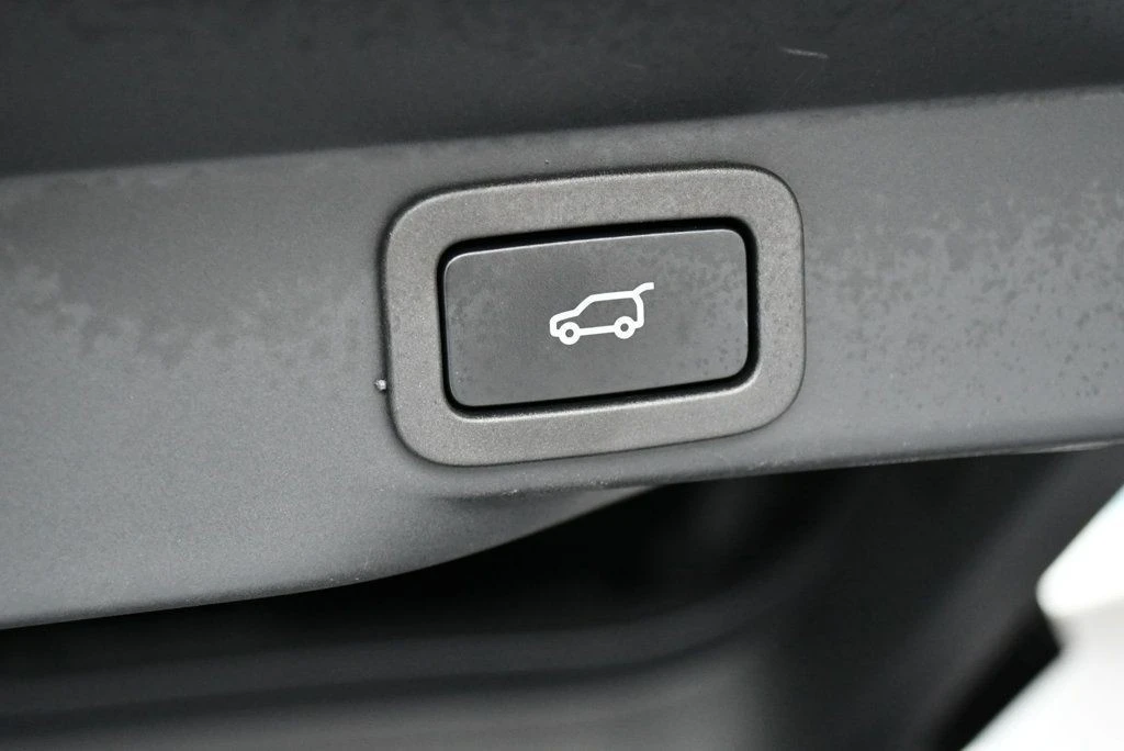 2022 Land Rover Range Rover Sport SVR L494 - Image 20 of 31