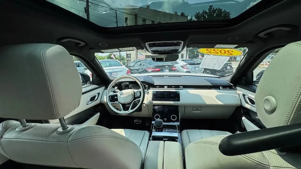 2022 Land Rover Range Rover Velar - Image 7 of 8